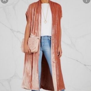 Alice + Olivia Jordan’s Velvet Duster  in Rose Gold